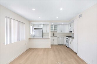 525 Concord St, Unit 106 in Glendale, CA - Building Photo - Building Photo