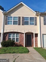 161 Shenandoah Dr in Riverdale, GA - Building Photo