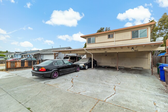 645-647 S 29th St in Richmond, CA - Building Photo - Primary Photo