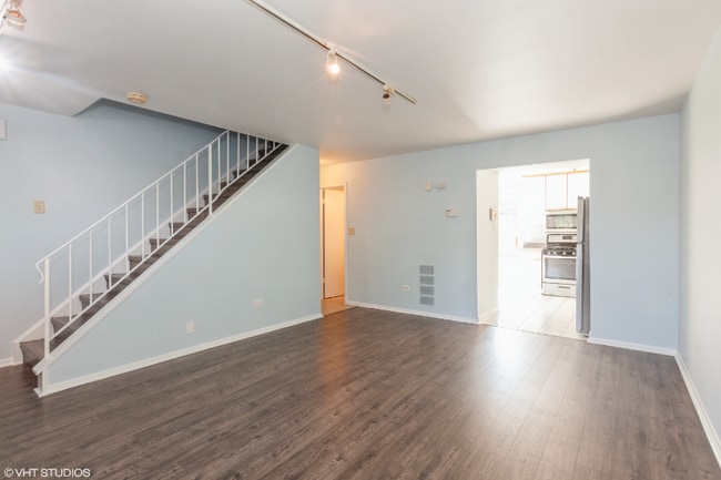 444 Degas Cir in Bolingbrook, IL - Building Photo - Building Photo