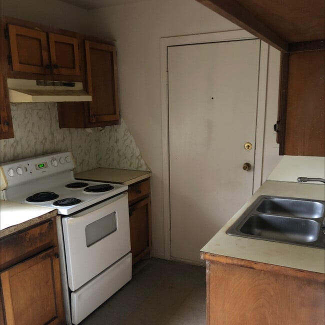property at 606 Richardson Ave