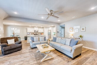 24 Pickering Dr in Bella Vista, AR - Foto de edificio - Building Photo