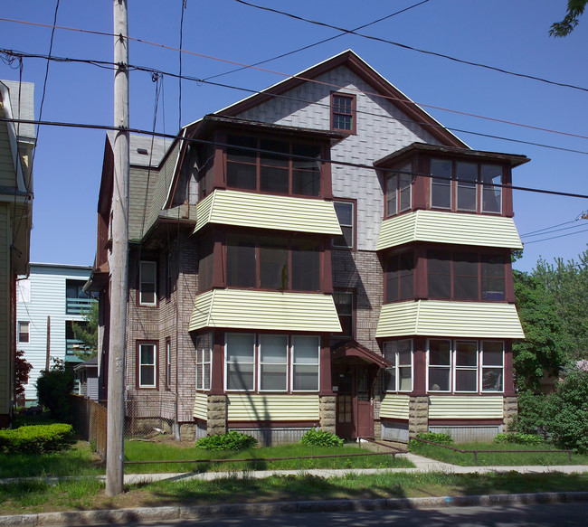 456 Springfield St in Chicopee, MA - Building Photo - Building Photo