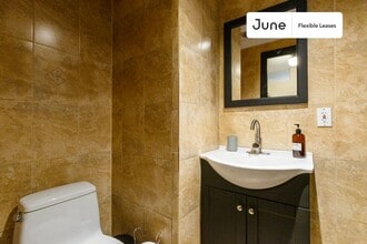 7 Eldridge St in New York, NY - Building Photo - Building Photo