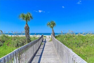 852 Golden Beach Blvd in Venice, FL - Building Photo - Building Photo