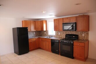 20 Main St in Port Monmouth, NJ - Building Photo - Building Photo