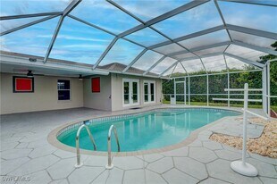 3035 42nd Terrace SW in Naples, FL - Building Photo