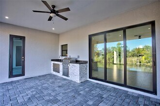 9574 Salt Lake St in Port Charlotte, FL - Foto de edificio - Building Photo