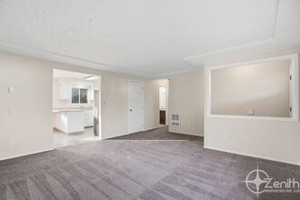 11907 NE 4th St in Vancouver, WA - Building Photo - Building Photo