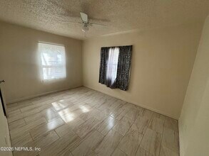 2545 Lamee Ln in Jacksonville, FL - Building Photo - Building Photo