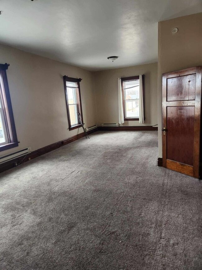 property at 129 N Jefferson St