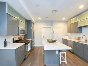 186-188-188 Paris St in Boston, MA - Building Photo - Building Photo