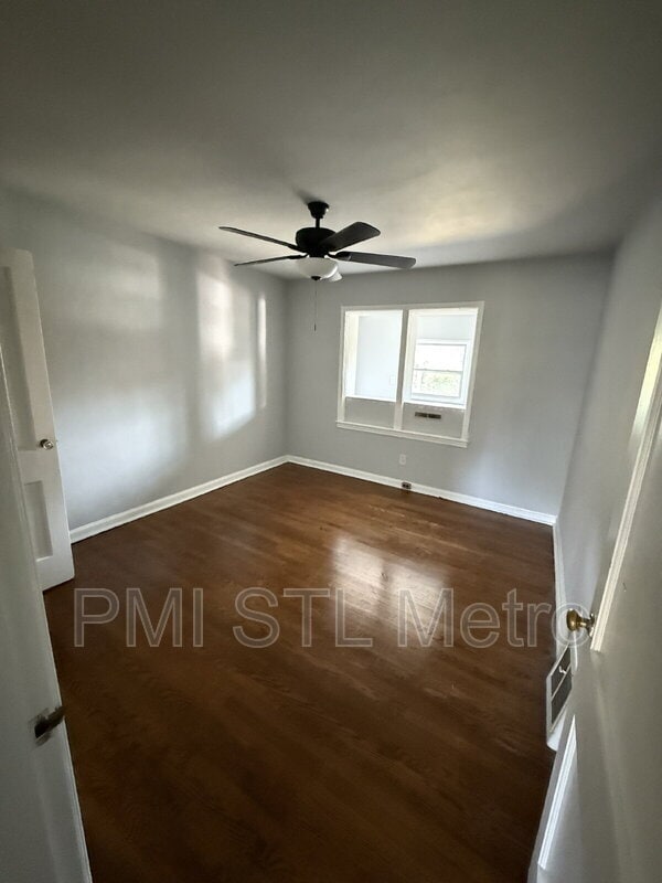 4952-4956-4956 Oleatha Ave in St. Louis, MO - Building Photo - Building Photo