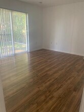 2577 NE 184th Terrace in North Miami Beach, FL - Building Photo - Building Photo