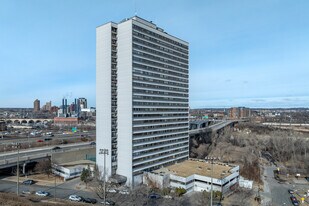 Riverview Tower in Minneapolis, MN - Building Photo