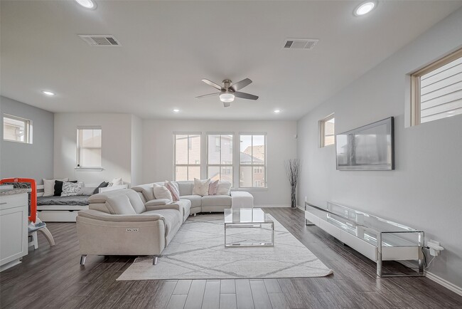 property at 2126 Bauer Park Dr