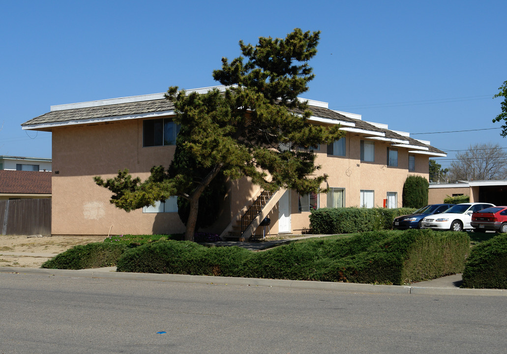 500 N U St in Lompoc, CA - Foto de edificio