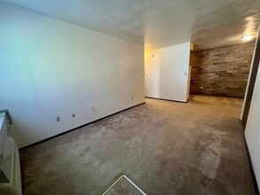 602 Kellywood Manor in New Kensington, PA - Building Photo - Building Photo