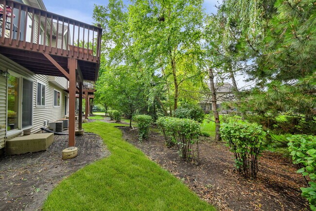 3169 Saganashkee Ln in Naperville, IL - Building Photo - Building Photo