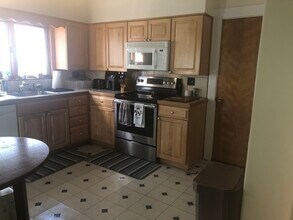 190 Maplewood St in Watertown, MA - Building Photo - Building Photo