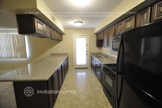 1925 W Eugie Ave in Phoenix, AZ - Building Photo - Building Photo