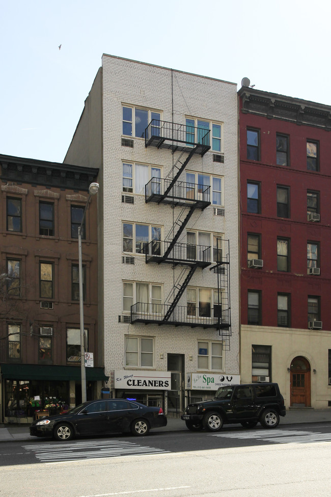 1616 York Ave in New York, NY - Foto de edificio - Building Photo