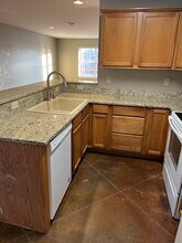 35 E Lincoln Ave in Edmond, OK - Building Photo - Building Photo