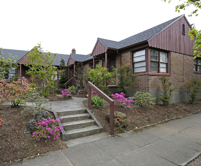 57 NE Wygant St in Portland, OR - Building Photo - Building Photo