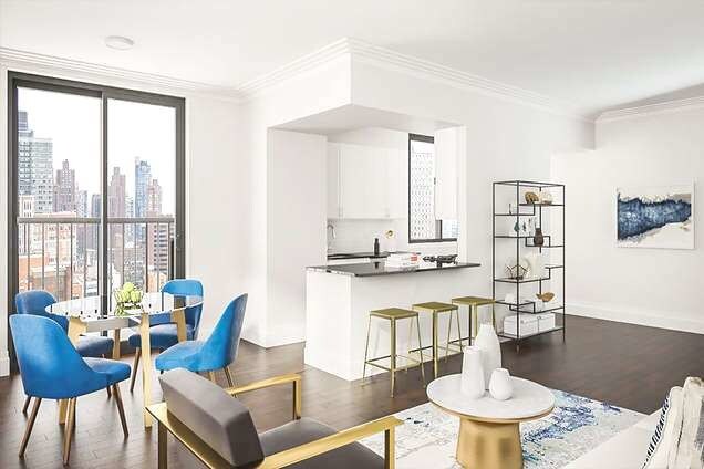 200 E 82nd St in New York, NY - Building Photo