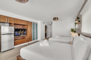 1052 Ocean Dr, Unit SI ID1540433P in Miami Beach, FL - Building Photo