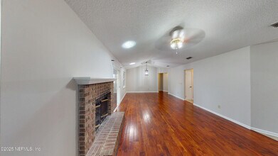 2063 Wax Myrtle Ct in Orange Park, FL - Building Photo - Building Photo