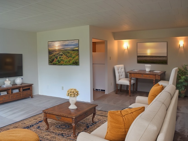 Hilltop/Parkview Apartments