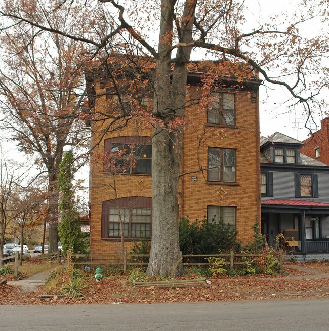 830-832 9th St in Huntington, WV - Building Photo - Building Photo