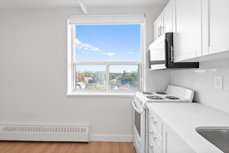 1017 Woodbine in Toronto, ON - Building Photo - Building Photo