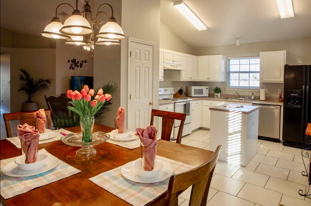 1219 Sterling Point Pl in Gulf Breeze, FL - Building Photo