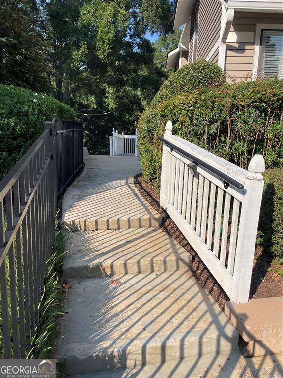 803 Wynnes Ridge Cir SE in Marietta, GA - Foto de edificio - Building Photo
