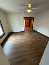 319 E Market St in Urbana, OH - Foto de edificio - Building Photo