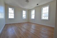 28 Albion St, Unit 1 in Medford, MA - Foto de edificio - Building Photo