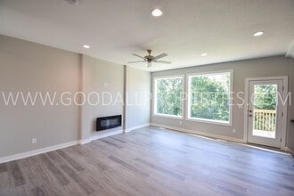 15321 Goldenrod Dr in Urbandale, IA - Building Photo - Building Photo