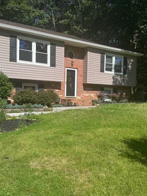 704 Candle Ridge Ct