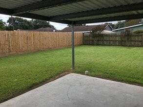 616 S 2nd St in Nederland, TX - Building Photo - Building Photo