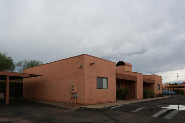 Bellevue Fairmount in Tucson, AZ - Building Photo - Building Photo