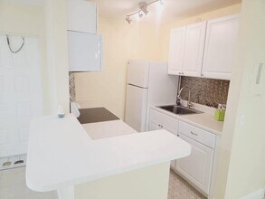 2 Crossings Cir in Boynton Beach, FL - Foto de edificio - Building Photo