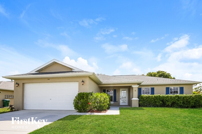 466 NE 1st Ave in Cape Coral, FL - Building Photo