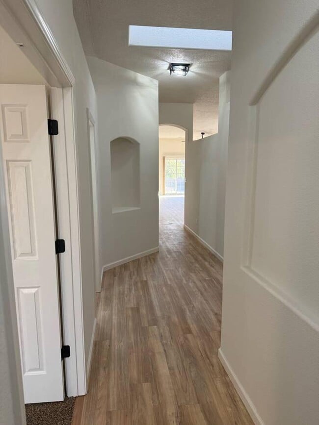 5663 Bald Eagle Rd NW in Albuquerque, NM - Building Photo - Building Photo