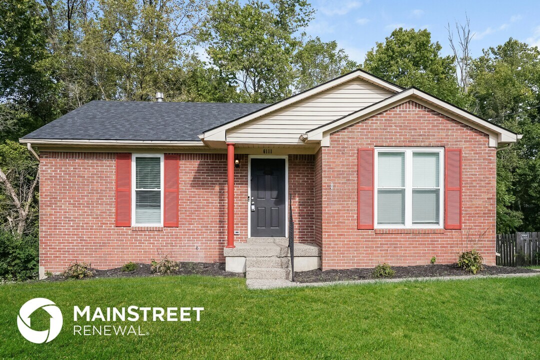 6111 Yellowsands Dr in Louisville, KY - Foto de edificio