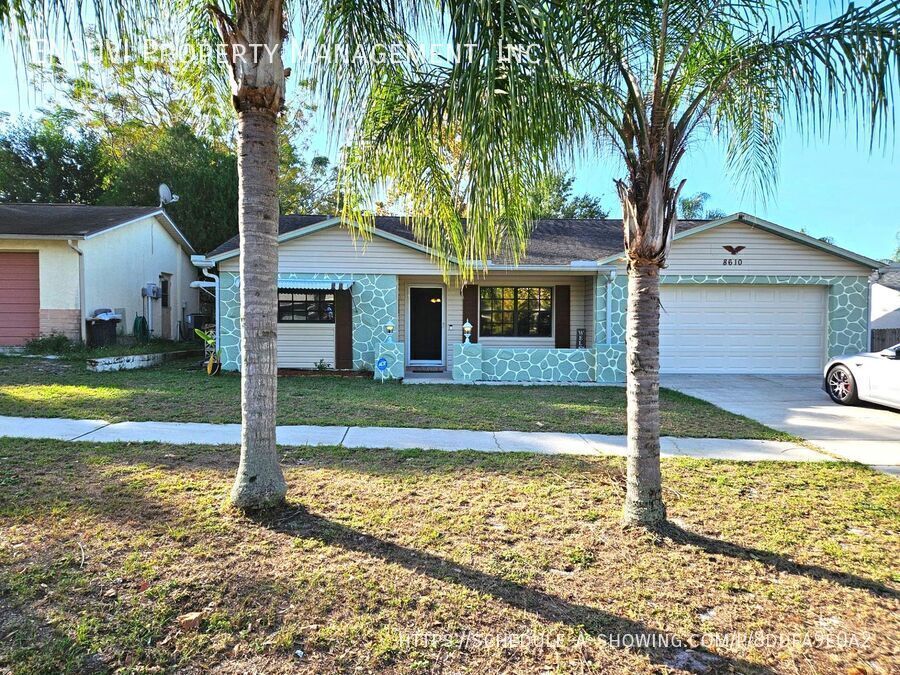 8610 Schrader Blvd in Port Richey, FL - Building Photo