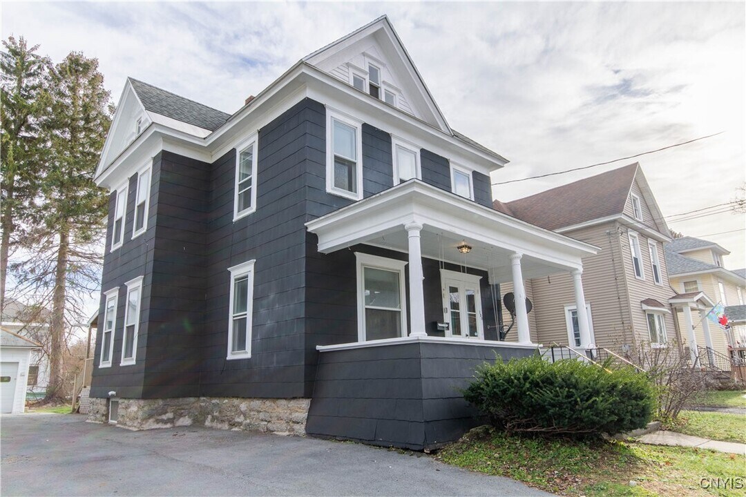 130 N Indiana Ave in Watertown, NY - Building Photo