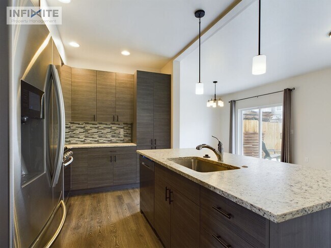 property at 1405 Westwood Cir