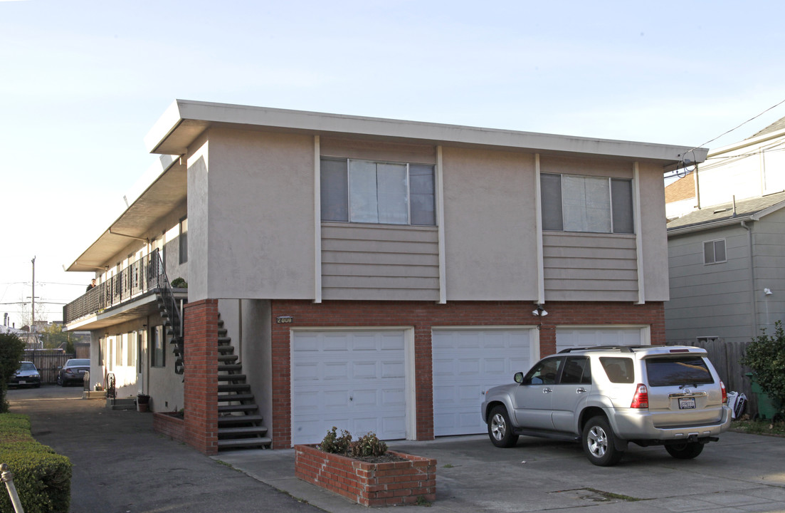 2008 Alameda Ave in Alameda, CA - Foto de edificio